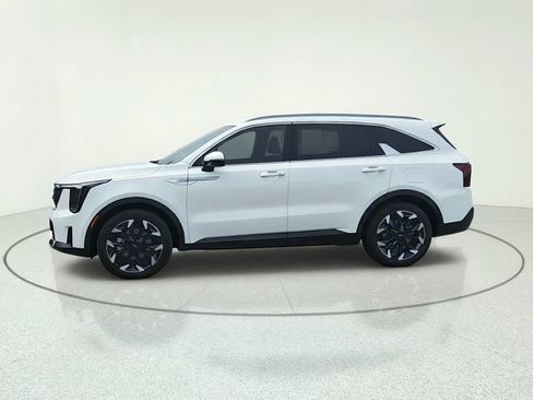 Certified 2024 Kia Sorento EX FWD image 2