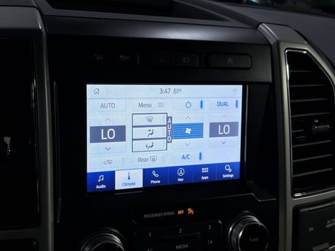 Used 2020 Ford F150 Lariat w/ Equipment Group 502A Luxury AWD/4WD image 21