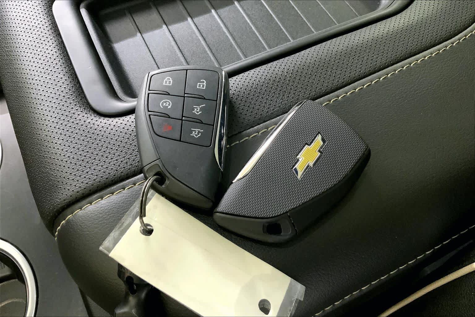 Used 2024 Chevrolet Tahoe Premier AWD/4WD image 14