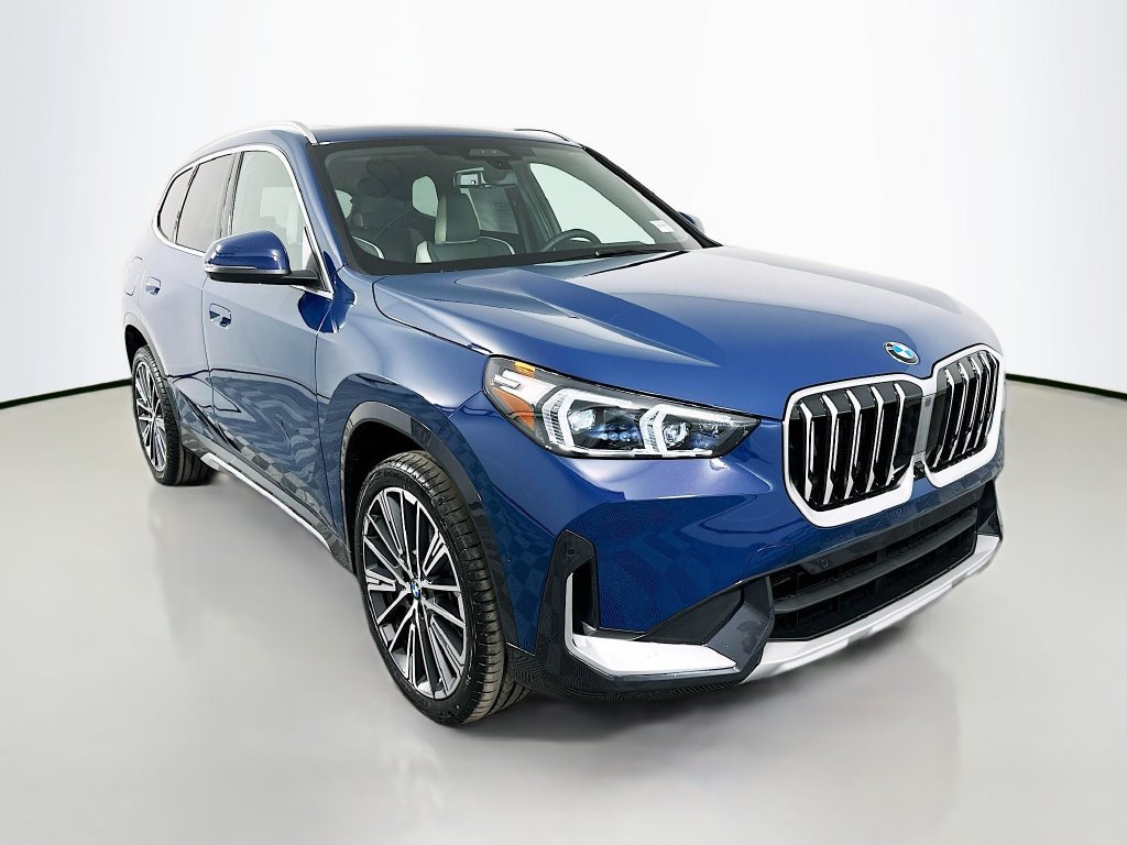Used 2026 BMW X1 xDrive28i w/ Technology Package AWD/4WD image 3