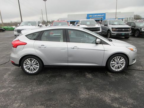 Used 2016 Ford Focus Titanium image 6