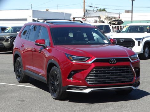 New 2026 Toyota Grand Highlander Platinum image 2