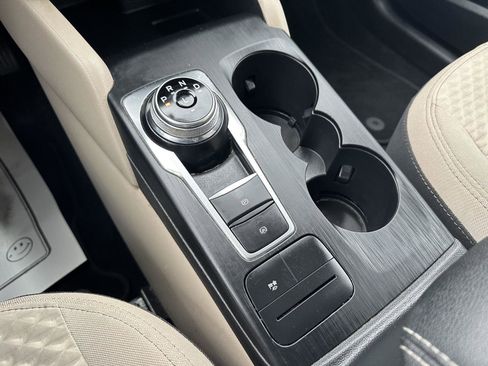 Used 2020 Ford Escape SE Sport image 36