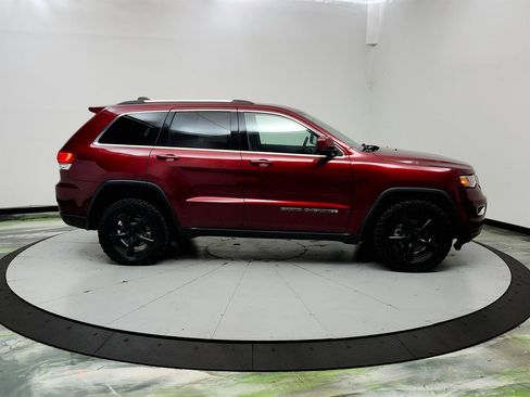 Used 2021 Jeep Grand Cherokee Laredo X AWD/4WD image 4