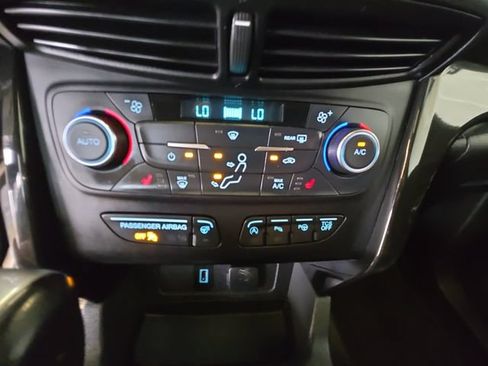 Used 2017 Ford Escape Titanium w/ Equipment Group 301A AWD/4WD image 17