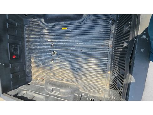 Used 2015 Chevrolet Silverado 2500 LT AWD/4WD image 4