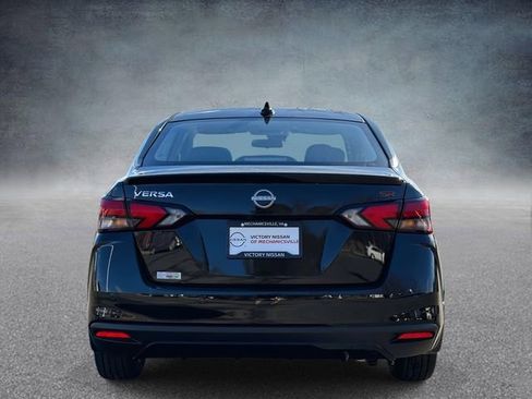 New 2025 Nissan Versa SR w/ Trunk Package FWD image 3