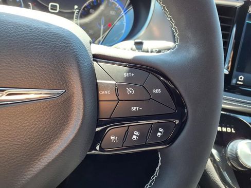 New 2026 Chrysler Pacifica Limited w/ S Appearance Package FWD image 13