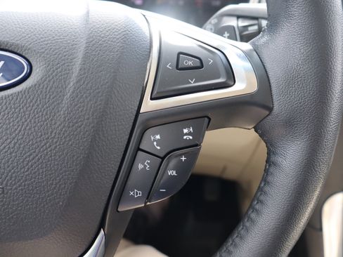 Used 2020 Ford Edge Titanium w/ Equipment Group 301A AWD/4WD image 17