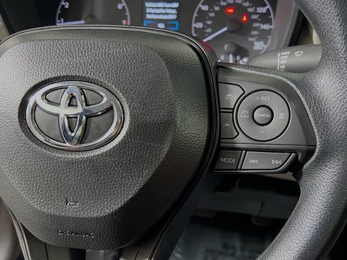 Used 2025 Toyota Corolla LE w/ LE Premium Package FWD image 20