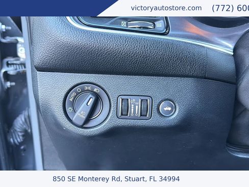 Used 2018 Dodge Challenger SXT w/ Blacktop Package image 23