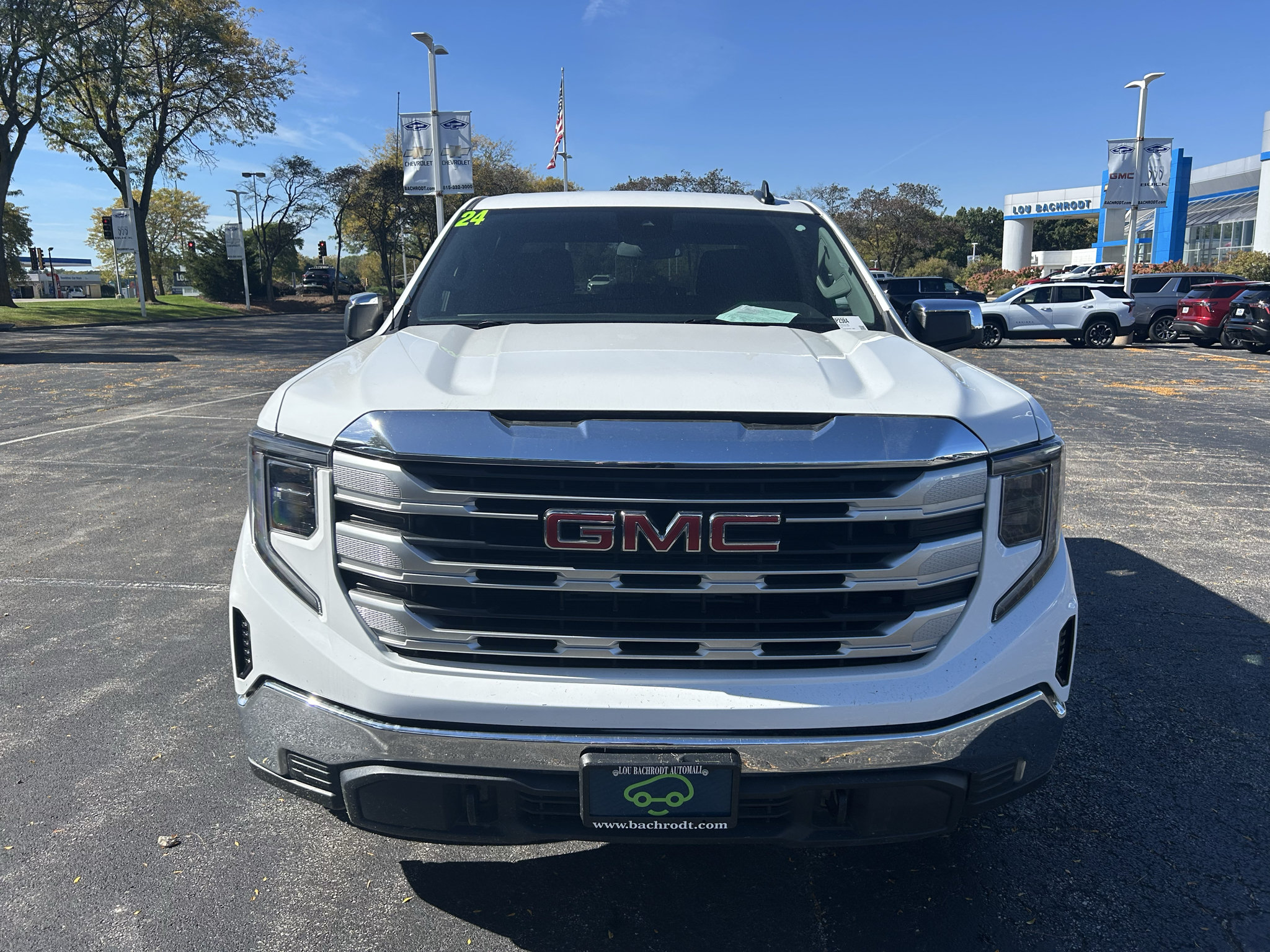 Used 2024 GMC Sierra 1500 SLE AWD/4WD image 2