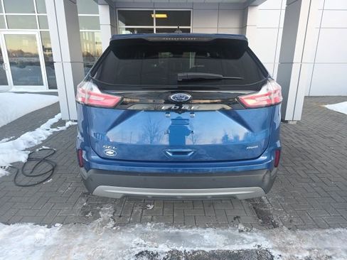 Used 2021 Ford Edge SEL w/ Convenience Package image 3