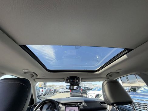 Used 2023 Jeep Grand Cherokee Limited image 24