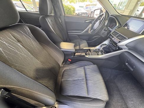 Used 2018 Mitsubishi Eclipse Cross SE image 13