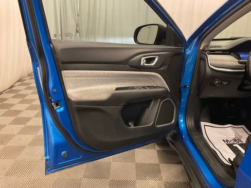 Used 2022 Jeep Compass Latitude image 19