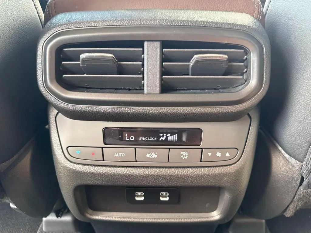 New 2026 Honda Pilot Touring image 25