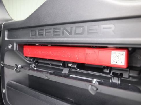 Used 2023 Land Rover Defender 130 SE AWD/4WD image 17