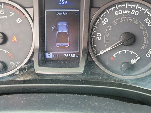 Used 2019 Toyota Tacoma TRD Off-Road w/ Technology Package image 31