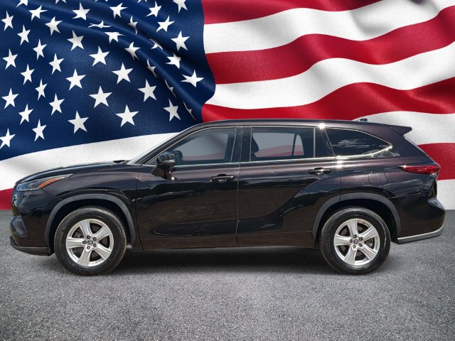 Used 2021 Toyota Highlander L FWD image 12