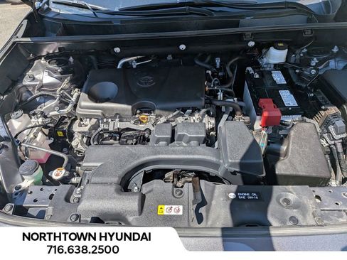 Used 2025 Toyota RAV4 XLE AWD/4WD image 34