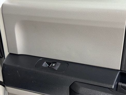 Used 2019 Ford F250 XL w/ Power Equipment Group image 46