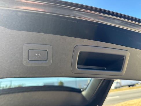 Certified 2025 MAZDA CX-5 Signature image 33