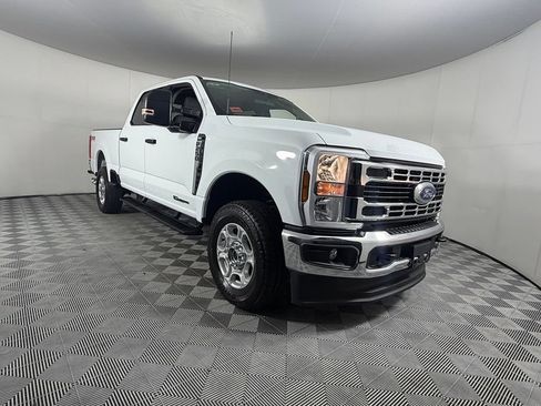 Used 2025 Ford F250 XLT w/ FX4 Off-Road Package AWD/4WD image 5