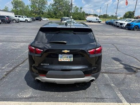 Used 2019 Chevrolet Blazer LT FWD image 3