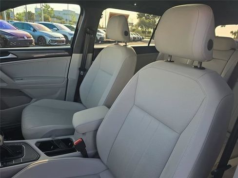 Used 2023 Volkswagen Tiguan SE R-Line FWD image 15