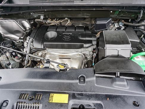 Used 2014 Toyota Highlander LE image 25