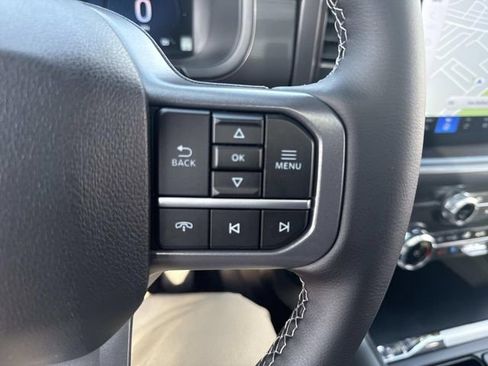 Used 2025 Ford F150 Lariat image 37
