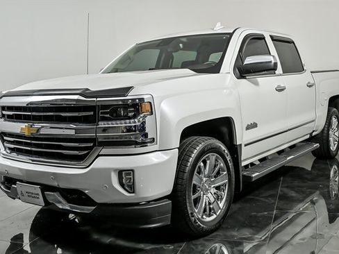 Used 2018 Chevrolet Silverado 1500 High Country AWD/4WD image 5
