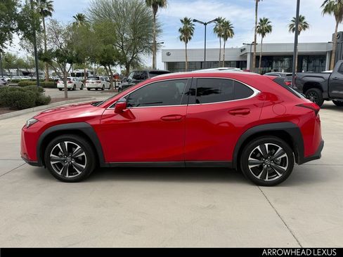 Used 2021 Lexus UX 200 w/ Accessory Package (Z1) FWD image 3