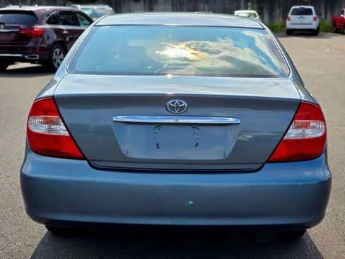 Used 2004 Toyota Camry FWD image 11