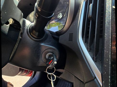 Used 2018 Subaru Crosstrek 2.0i Premium w/ Eyesight System image 15