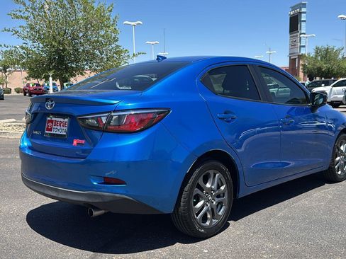 Used 2019 Toyota Yaris LE FWD image 8