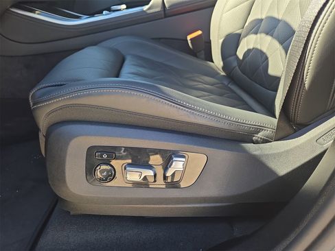 Used 2026 BMW X5 xDrive40i image 17