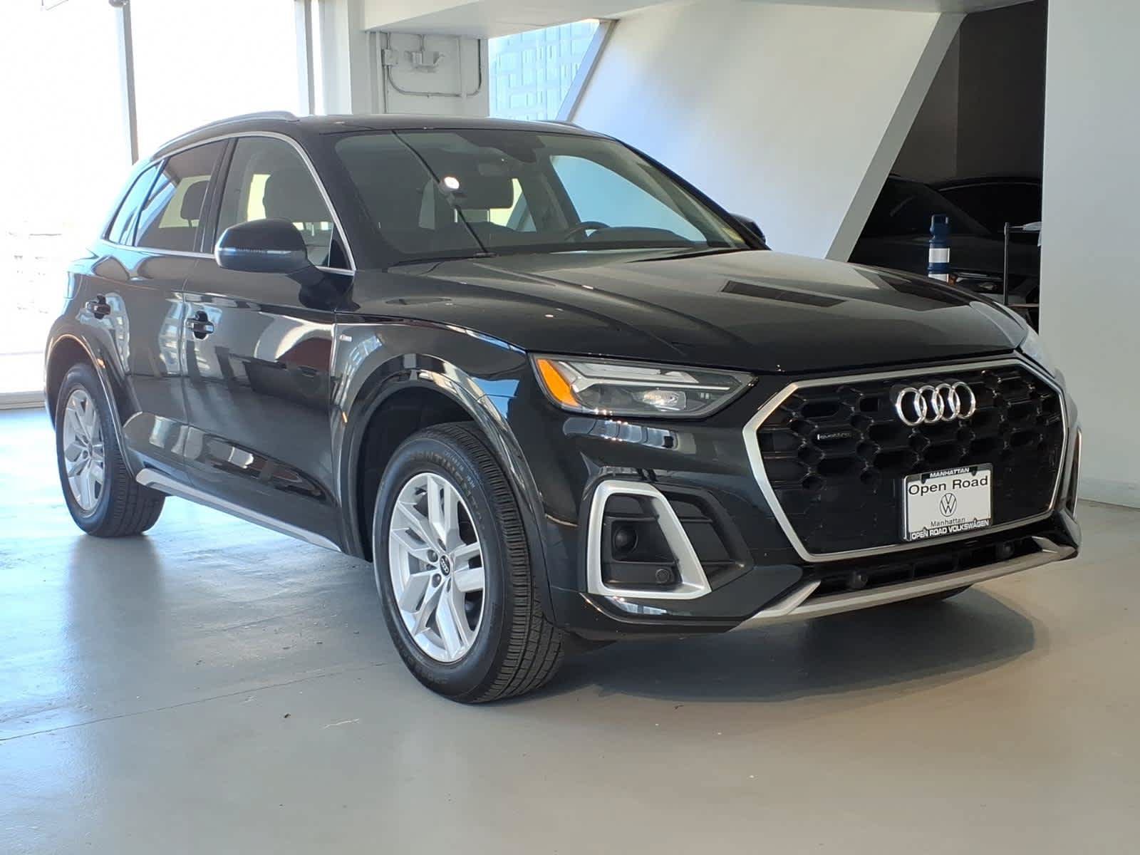 Used 2023 Audi Q5 2.0T Premium w/ Convenience Package AWD/4WD image 3
