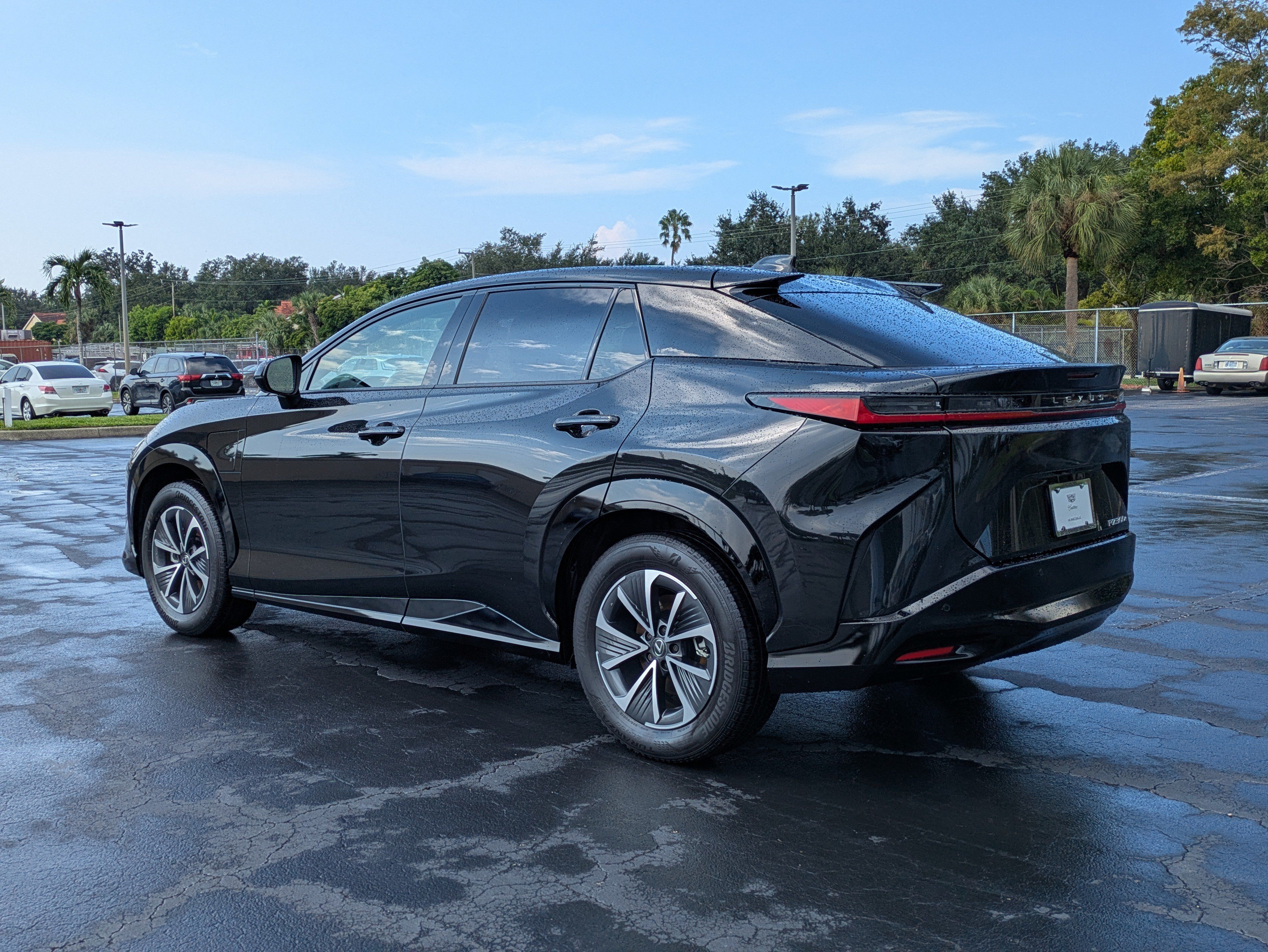 Used 2024 Lexus RZ 300e Premium w/ Accessory Package (Z1) FWD image 4