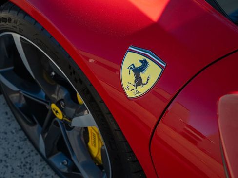 Used 2024 Ferrari SF90 Spider image 17