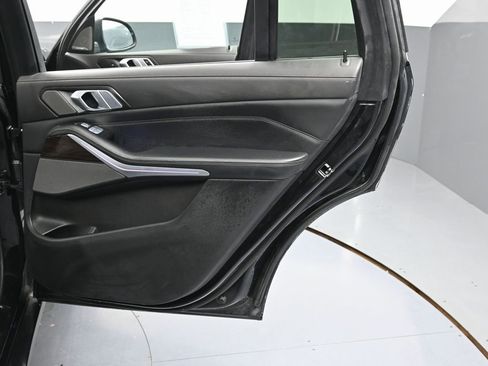 Used 2023 BMW X7 xDrive40i AWD/4WD image 46