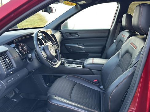 Used 2023 Nissan Pathfinder Rock Creek image 8