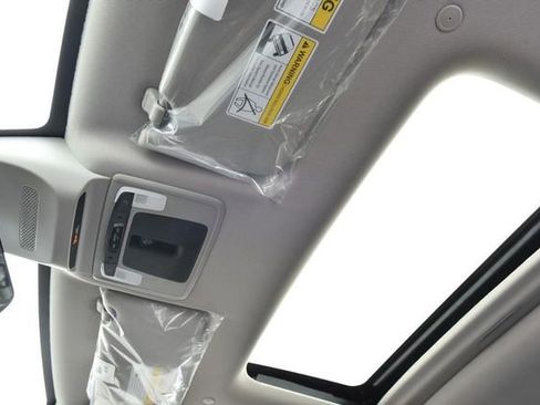 New 2026 Honda HR-V EX-L image 23