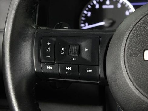 Certified 2025 Nissan Pathfinder SV FWD image 28