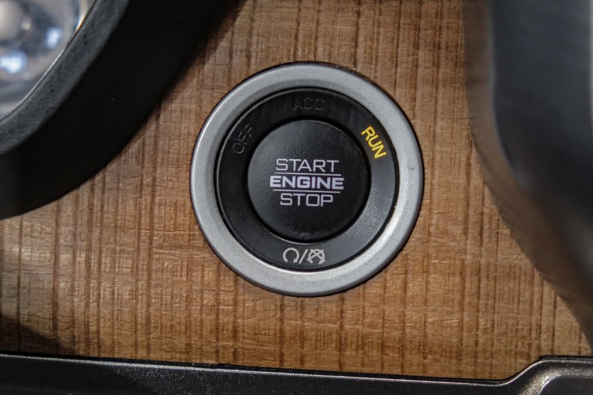Used 2019 RAM 1500 Limited AWD/4WD image 18