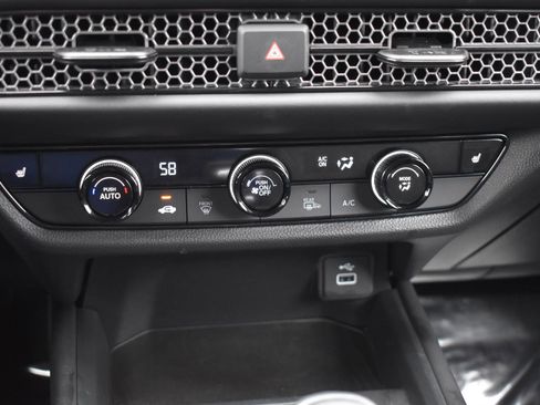 Used 2025 Honda HR-V Sport image 9