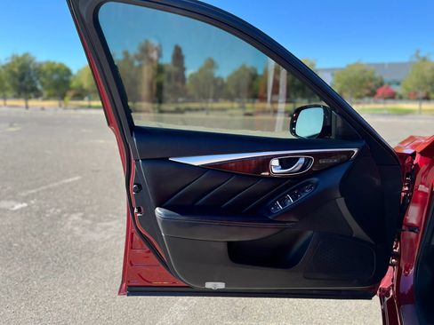 Used 2014 INFINITI Q50 Premium w/ Deluxe Touring Package RWD image 9