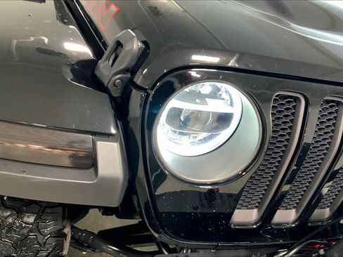 Used 2022 Jeep Wrangler Unlimited Rubicon w/ Steel Bumper Group image 27