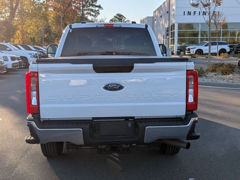 Used 2024 Ford F250 XL w/ XL Chrome Package image 4